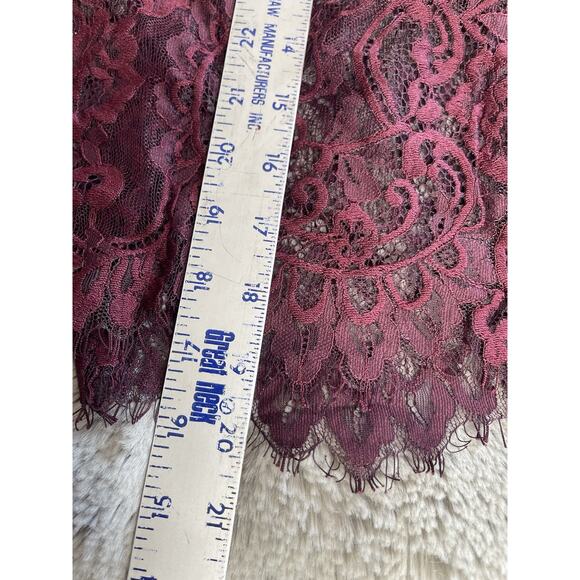 Xhilaration Women's Flower Boho Crochet Blouse Buttons Size XSmall Burgundy - Picture 5 of 9